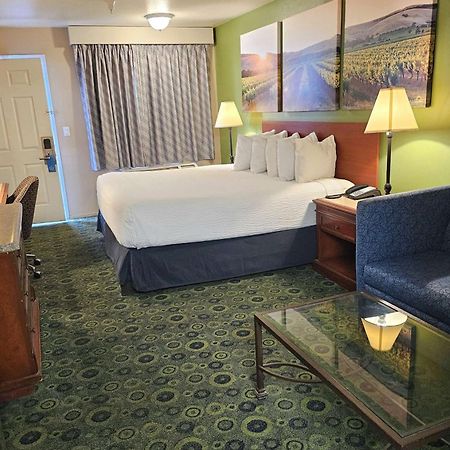 Days Inn By Wyndham Westley Экстерьер фото