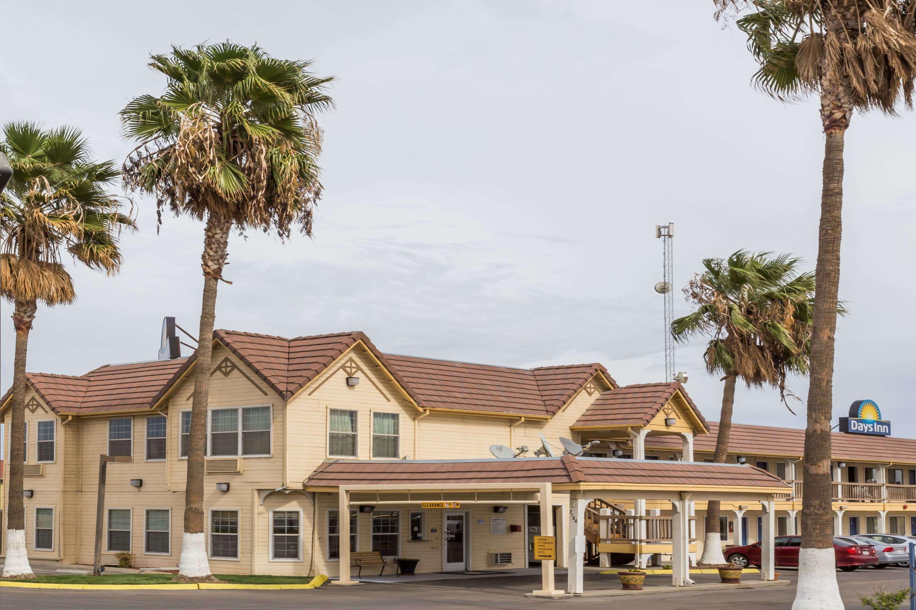 Days Inn By Wyndham Westley Экстерьер фото